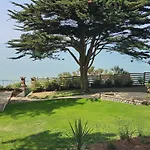 Le Vent D'avril By Interhome